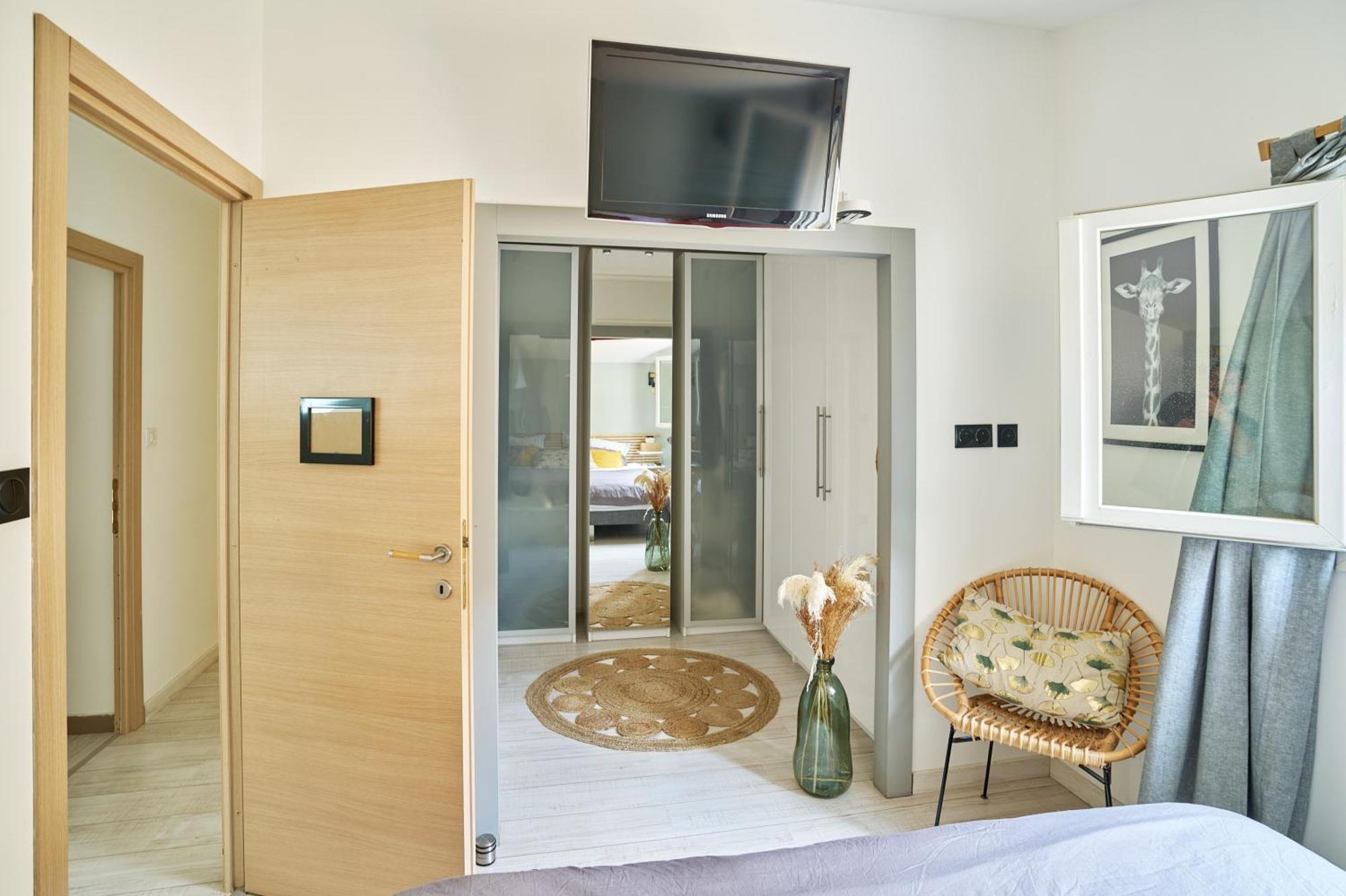 Morieres-les-Avignon Maison De Ville Moderne Climatisee Avec Piscine מראה חיצוני תמונה